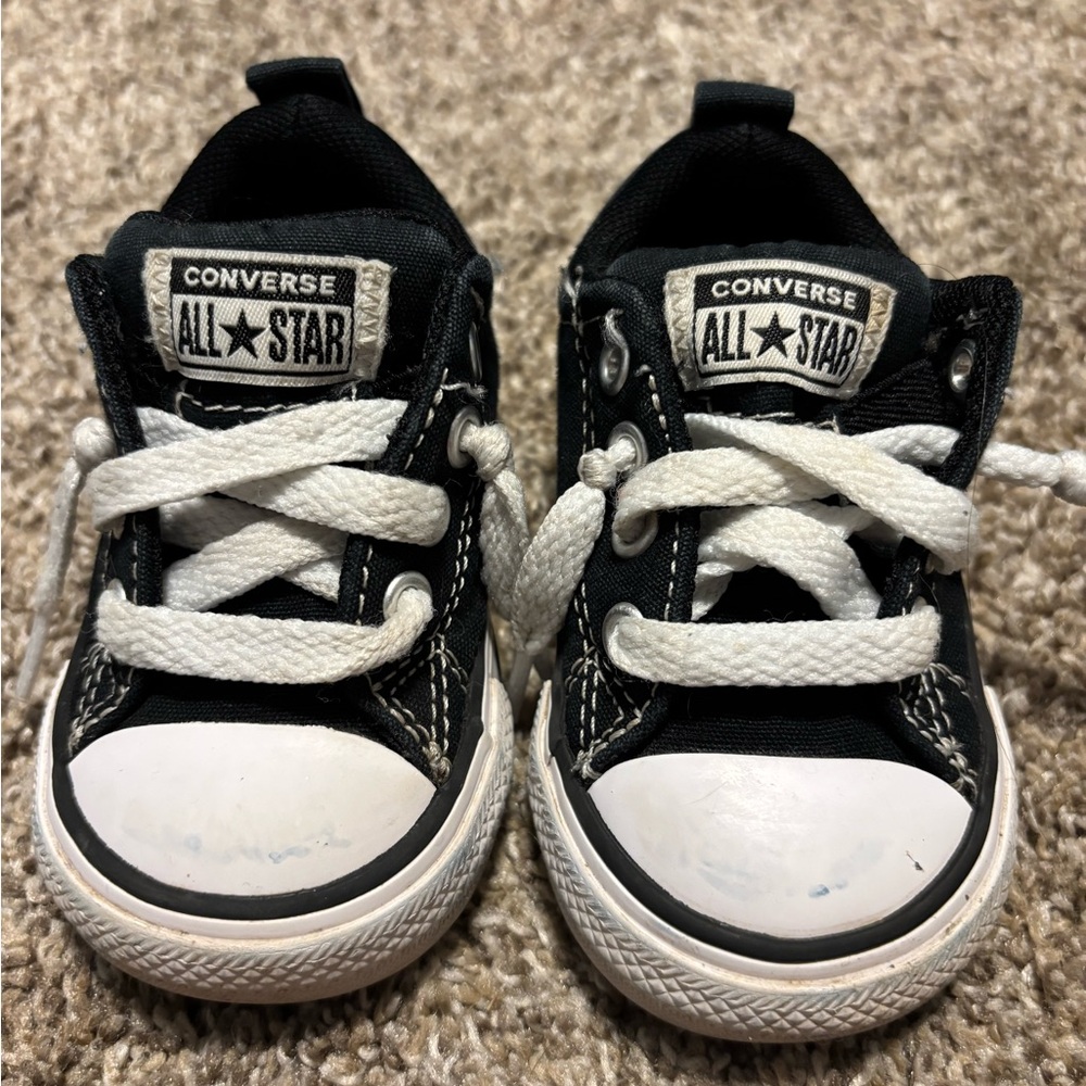Chuck Taylor All Star Street Mid Sneaker Toddler